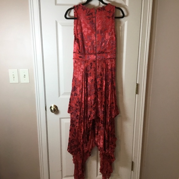 Alice + Olivia Sleeveless Silk Blend Floral Ruffled Dress - 4 - Picture 6 of 11